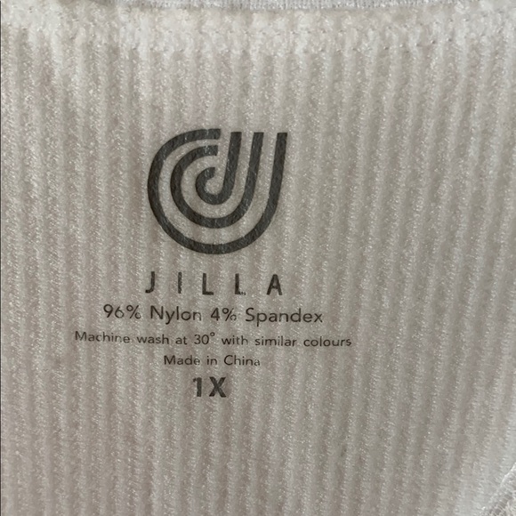 Set of 2 Women's White Lace Trim Tank Top - Picture 2 of 3